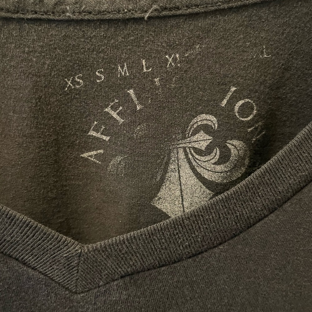 Affliction v-neck t-shirt Buckle 💀 - Picture 9 of 11